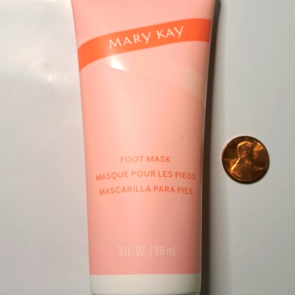 Mary Kay foot mask - Picture 2 of 3